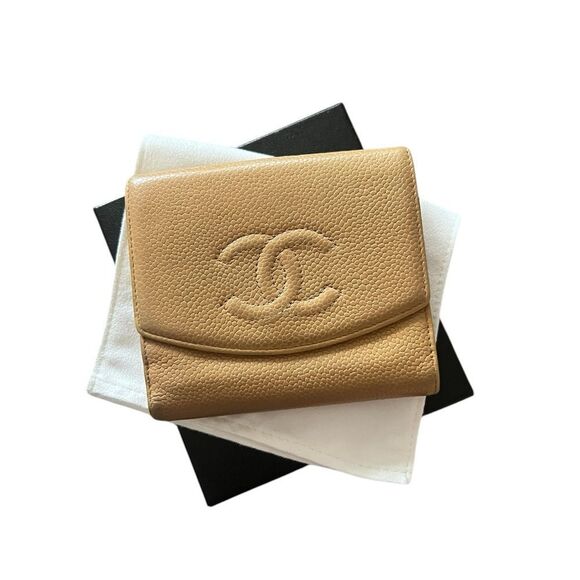 CHANEL Caviar Leather Bifold Wallet - Picture 1 of 14